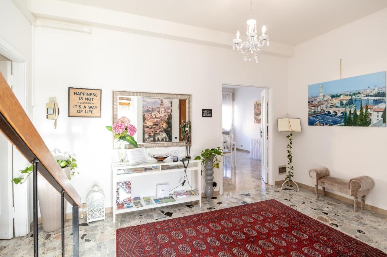 Attico Quarto Di Luna Verona Exterior photo